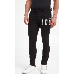 Jeansy męskie Skater Jean DSQUARED2. Jeansy męskie Dsquared2, z jeansu. W wyprzedaży za 2,174.25 zł.