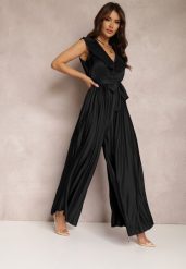 Czarny Kombinezon Plisowany Hyrmane. Czarne sukienki damskie Renee, na imprezę, s, bez wzorów, eleganckie, bez kołnierzyka, bez ramiączek, maxi, plisowane. Za 149.99 zł.