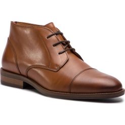 Trzewiki TOMMY HILFIGER - Essential Leather Toecap Boot FM0FM02138 Winter Cognac 906. Brązowe botki męskie Tommy Hilfiger, bez wzorów, ze skóry ekologicznej, bez obcasa, bez zapięcia. W wyprzedaży za 379.00 zł.