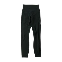 Spodnie legginsy damskie do jogi i siłowni czarne. Czarne legginsy damskie LULULEMON, bez wzorów, z materiału. Za 149.06 zł.
