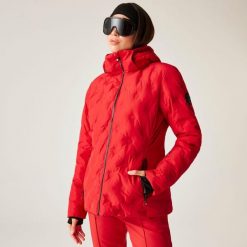 Kurtka narciarska damska z membraną Enfold Dare 2b. Czerwone kurtki sportowe damskie Dare 2B, bez wzorów, z tkaniny, bez ramiączek, bez kaptura, narciarskie. W wyprzedaży za 584.99 zł.