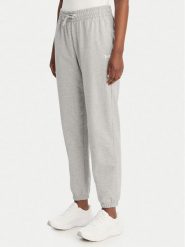 Under Armour Spodnie dresowe Sport Terry 6011020 Szary Regular Fit. Szare spodnie dresowe damskie Under Armour, bez wzorów, z bawełny, sportowe. Za 229.99 zł.