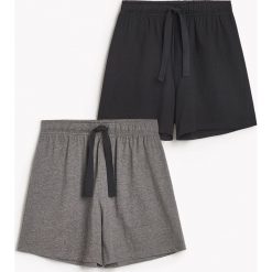 Szorty do spania 2 pack - Czarny. Czarne piżamy męskie Reserved, l, bez wzorów, bez kołnierzyka, bez ramiączek. Za 59.99 zł.