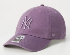 New York Clean Up Lifestyle Czapka baseballowa - Regulowana - Irysowy. Fioletowe czapki damskie 47 Brand, bez wzorów, z bawełny. Za 142.34 zł.