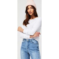 Bluzka bawełniana z mankietami. Bluzki damskie MOODO, xs, bez wzorów, z bawełny, bez kołnierzyka, bez ramiączek. Za 19.99 zł.