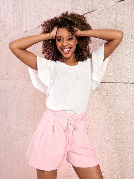 Koszula z wiskozy - kremowy. Białe koszule damskie Sinsay, l, bez wzorów, ze skóry, casualowe, bez kołnierzyka, bez ramiączek. Za 29.99 zł.