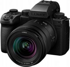 Aparat Panasonic Lumix S5 II X + S 20–60mm f/3.5–5.6 (DC-S5M2XKE). Aparaty bezlusterkowce PANASONIC. Za 11,359.98 zł.