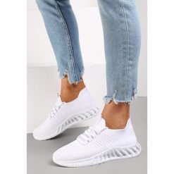 Białe Buty Sportowe Eudiopis. Białe obuwie sportowe damskie Renee, z aplikacjami, z okrągłym noskiem, bez zapięcia. Za 39.99 zł.