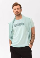 Miętowy t-shirt T-MOL. Zielone t-shirty męskie Volcano, m, bez wzorów, z bawełny, bez kołnierzyka, bez ramiączek. Za 59.99 zł.