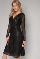Czarna Rozkloszowana Sukienka Midi w Cekiny Ocorna. Czarne sukienki damskie Born2be, l, bez wzorów, bez kołnierzyka, bez ramiączek, midi, kopertowe. Za 179.99 zł.