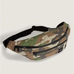 Saszetka Vans Ward Cross Body VNTG Camo. Zielone saszetki i nerki męskie Vans, bez wzorów. Za 190.35 zł.