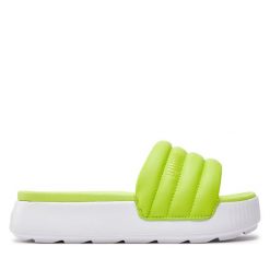 Klapki Puma. Zielone klapki damskie Puma, bez wzorów, sportowe, bez obcasa, bez zapięcia. Za 179.99 zł.