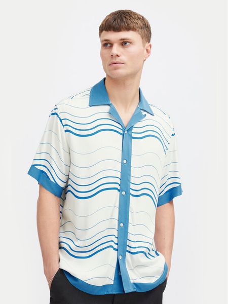 Solid Koszula Ibbs 21108204 Niebieski Relaxed Fit. Niebieskie koszule męskie Solid, m, bez wzorów, z wiskozy, bez kołnierzyka, bez ramiączek. Za 119.99 zł.