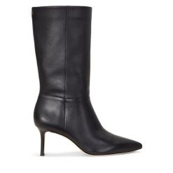 Kozaki LAUREN RALPH LAUREN. Czarne kozaki damskie Lauren Ralph Lauren, bez wzorów, bez obcasa, na szpilce, bez zapięcia. Za 1,099.00 zł.