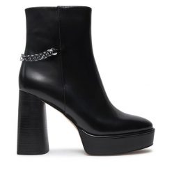 Botki MICHAEL Michael Kors. Czarne botki damskie MICHAEL Michael Kors, bez wzorów, bez obcasa, na słupku, bez zapięcia. Za 779.99 zł.