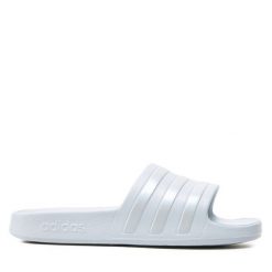 Klapki adidas. Niebieskie klapki damskie Adidas, bez wzorów, bez obcasa, bez zapięcia. Za 99.99 zł.