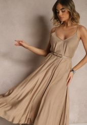 Ciemnobeżowa Wiskozowa Sukienka o Rozkloszowanym Kroju Ozdobiona Cyrkoniami Tosnaria. Brązowe sukienki damskie Renee, l, bez wzorów, z wiskozy, eleganckie, bez kołnierzyka, bez ramiączek, maxi, rozkloszowane. Za 59.99 zł.