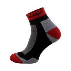 Skarpety trekkingowe Alpinus Sveg Low. Czarne skarpety męskie Alpinus, bez wzorów, z elastanu. Za 45.00 zł.