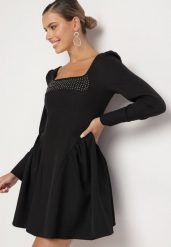 Czarna Sukienka Rozkloszowana z Kwadratowym Dekoltem Enarel. Czarne sukienki damskie Born2be, na co dzień, m, z aplikacjami, eleganckie, bez kołnierzyka, bez ramiączek, maxi, proste. Za 169.99 zł.