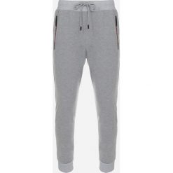 Szare Spodnie Dresowe Thelloreia. Szare spodnie sportowe męskie Born2be, m, bez wzorów, z dresówki. Za 64.99 zł.