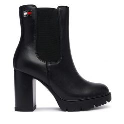 Botki Tommy Jeans. Czarne botki damskie Tommy Jeans, bez wzorów, z jeansu, bez obcasa, na słupku, bez zapięcia. Za 649.99 zł.