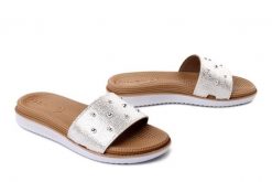 Inblu PR-02 001 Biały, klapki damskie. Białe klapki damskie Inblu, bez wzorów, bez obcasa, bez zapięcia. Za 83.99 zł.