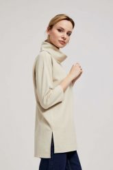 Bluza z szerokim golfem piaskowa. Bluzy damskie MOODO, l, bez wzorów, z bawełny, bez ramiączek, bez kaptura. W wyprzedaży za 59.99 zł.