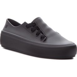 Półbuty MELISSA - Ulitsa Sneaker Ad 32338 Black 01003. Czarne półbuty damskie Melissa, bez wzorów, z tworzywa sztucznego, bez obcasa, bez zapięcia. Za 315.00 zł.
