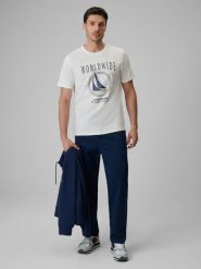 4F Spodnie casual męskie - granatowe XL. Niebieskie spodnie materiałowe męskie 4F, bez wzorów, z bawełny. Za 169.99 zł.