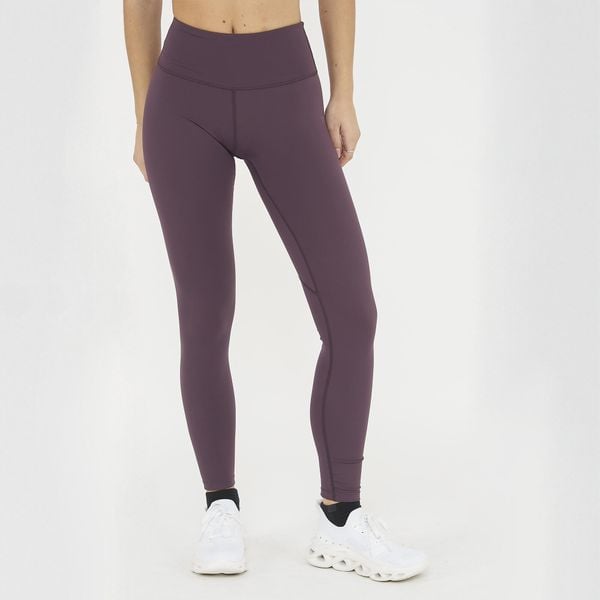 Legginsy treningowe CERBERO efekt push-up bordowy. Fioletowe legginsy damskie Legea, bez wzorów, z elastanu. W wyprzedaży za 108.00 zł.