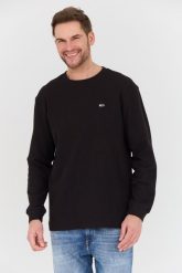 TOMMY JEANS Czarny sweter. Czarne swetry męskie Tommy Jeans, l, bez wzorów, z jeansu, bez kołnierzyka, bez ramiączek. W wyprzedaży za 267.99 zł.
