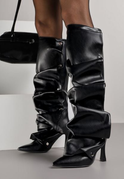 Czarne Kozaki na Szpilce z Marszczoną Cholewką na Napy Reniara. Czarne kozaki damskie Born2be, bez wzorów, z jeansu, bez obcasa, na obcasie, bez zapięcia. Za 189.99 zł.