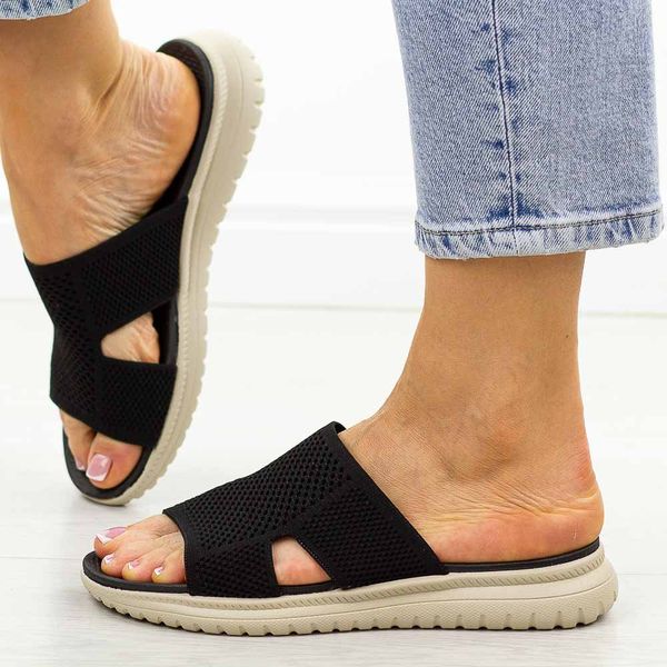 Czarne lekkie klapki damskie Sergio Leone kl064h. Czarne klapki damskie Sergio Leone, na lato, z aplikacjami, z jeansu, eleganckie, bez obcasa, na płaskiej podeszwie, bez zapięcia. Za 119.00 zł.