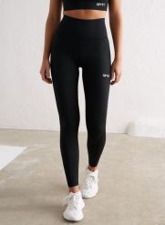 Damskie legginsy z wysokim stanem, squat proof, z tylną kieszenią Core czarne. Czarne legginsy damskie Aim'n, bez wzorów, z elastanu. Za 297.00 zł.