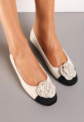 Beżowe Balerinki Ozdobione Kwiatkiem 3D i Perłą Ethere. Brązowe balerinki damskie Renee, bez wzorów, eleganckie, bez obcasa, bez zapięcia. Za 59.99 zł.