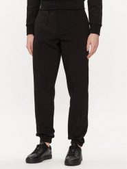 Calvin Klein Spodnie dresowe Color Embossed Logo K10K112688 Czarny Regular Fit. Czarne spodnie sportowe męskie Calvin Klein, m, bez wzorów, z bawełny. Za 399.99 zł.