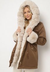 Beżowo-Brązowa Kurtka Parka z Kapturem i Odpinanymi Futerkowymi Zdobieniami Inessara. Brązowe kurtki damskie Born2be, l, z aplikacjami, z kapturem. Za 289.99 zł.