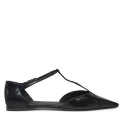 Półbuty Max Mara. Czarne półbuty damskie Max Mara, bez wzorów, bez obcasa, na płaskiej podeszwie, bez zapięcia. Za 1,499.00 zł.