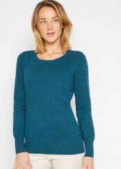 Sweter basic z bawełny z recyklingu. Zielone swetry nierozpinane damskie bonprix, bez wzorów, z bawełny, casualowe, bez kołnierzyka, bez ramiączek. Za 62.99 zł.