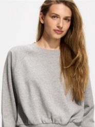 Gładka bluza - jasnoszary. Szare bluzy damskie Reserved, l, bez wzorów, z bawełny, bez ramiączek, bez kaptura. Za 69.99 zł.