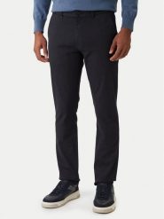 BOSS Chinosy 50547719 Czarny Slim Fit. Czarne eleganckie spodnie męskie Boss, bez wzorów, z syntetyku. Za 579.99 zł.