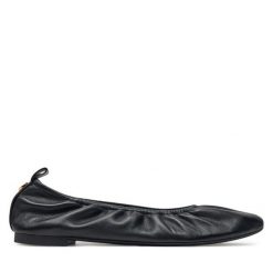 Baleriny Tory Burch. Czarne balerinki damskie Tory Burch, bez wzorów, bez obcasa, bez zapięcia. Za 759.99 zł.