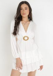 Biała Sukienka Damotis. Białe sukienki damskie Born2be, bez wzorów, z tkaniny, bez kołnierzyka, bez ramiączek, mini, kopertowe. Za 29.99 zł.