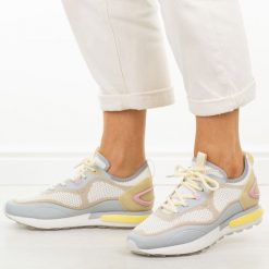 Szare sportowe buty damskie Filippo Dp7843/26. Szare obuwie sportowe damskie Filippo, na jesień, bez wzorów, z dresówki, z okrągłym noskiem, bez zapięcia, trekkingowe. Za 279.00 zł.