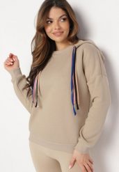 Beżowa Bluza z Kapturem i Ozdobnymi Sznurkami Cebele. Brązowe bluzy damskie Born2be, z aplikacjami, z bawełny, casualowe, bez ramiączek, z kapturem. Za 99.99 zł.