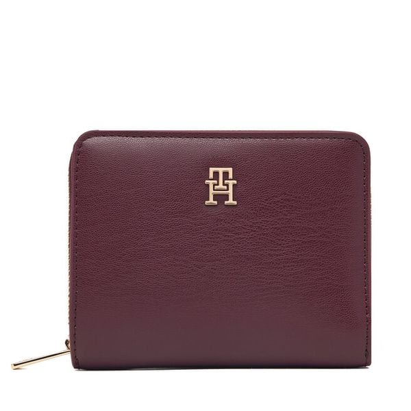 Portfel Tommy Hilfiger. Czerwone portfele damskie Tommy Hilfiger. Za 249.99 zł.