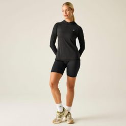 Damska bluza z kapturem Refresh Quick Dry Fleece. Czarne bluzy damskie Dare 2B, bez wzorów, z elastanu, sportowe, bez ramiączek, z kapturem. Za 213.90 zł.
