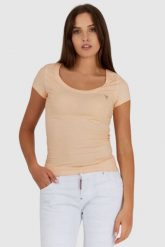 GUESS Brzoskwiniowy t-shirt damski z efektem sprania. Brązowe t-shirty damskie Guess, s, z aplikacjami, z bawełny, bez kołnierzyka, bez ramiączek. W wyprzedaży za 99.99 zł.