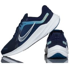 Buty do biegania męskie Nike Quest 5. Niebieskie buty sportowe męskie Nike, bez wzorów, bez zapięcia, do biegania. Za 389.80 zł.