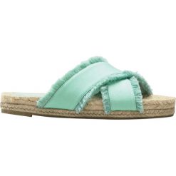 Klapki. Brązowe klapki damskie bonprix, na lato, bez wzorów, bez obcasa, bez zapięcia. Za 64.99 zł.